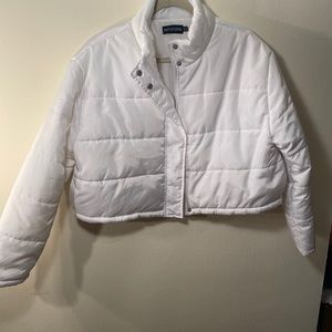 Cropped light puffer jacket
